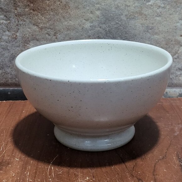 Atelier 2001 SA Limoges Porcelain Chicken Bowl - Picture 2 of 13